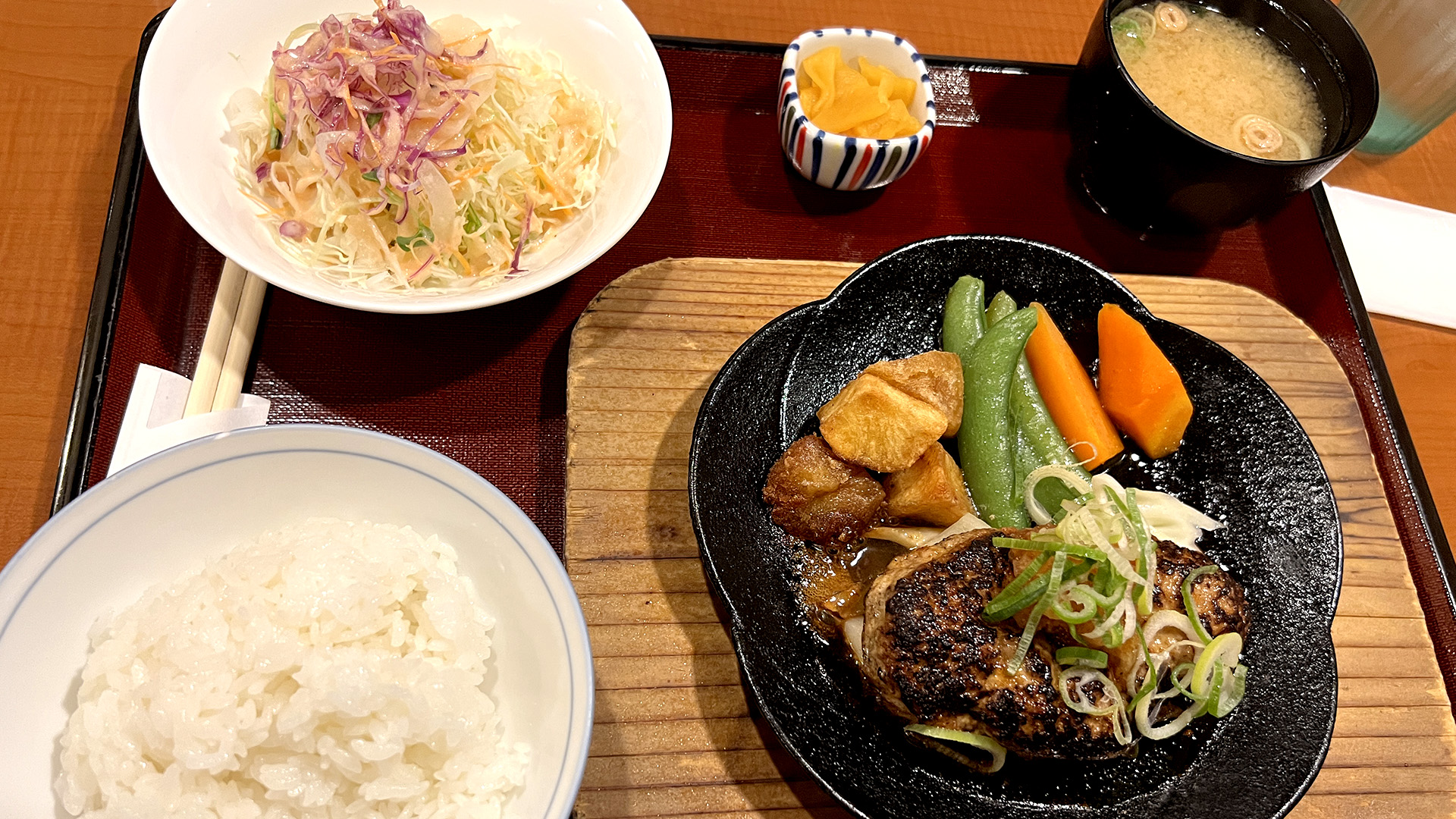 三宮で人気の洋食のお店に密着！【神戸グルメ】