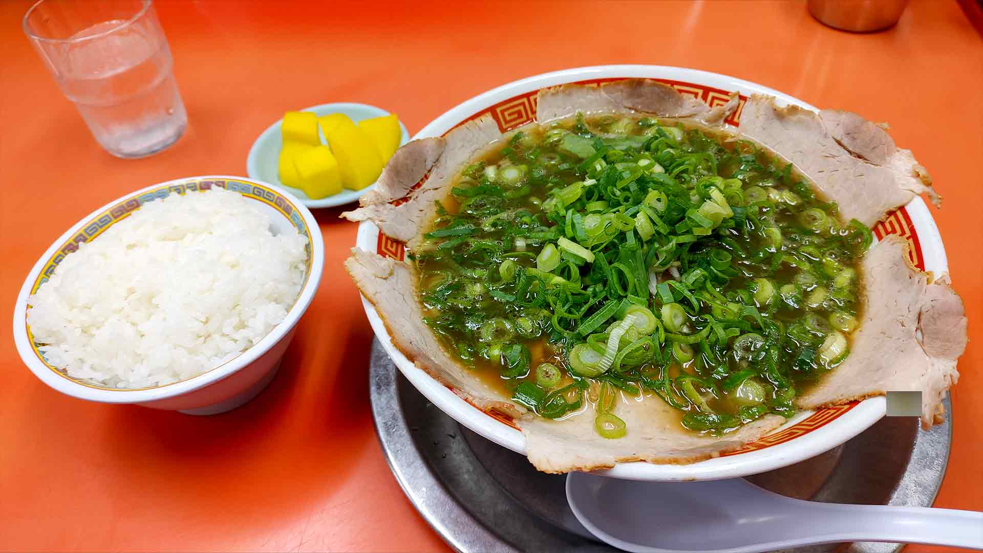 【神戸グルメ】大倉山にあるみんな大好きな超有名ラーメン店