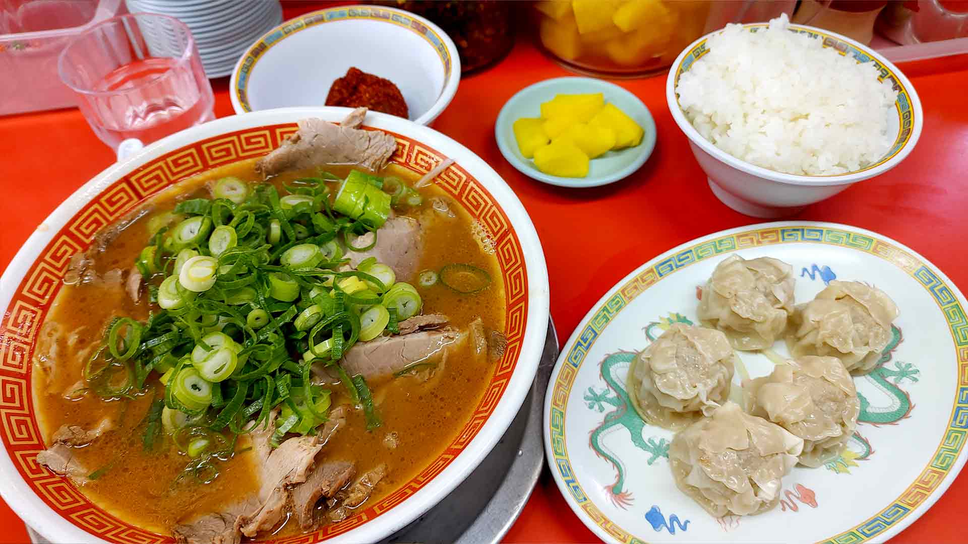 【神戸グルメ】味泥にある神戸市民が大好きなラーメンのお店