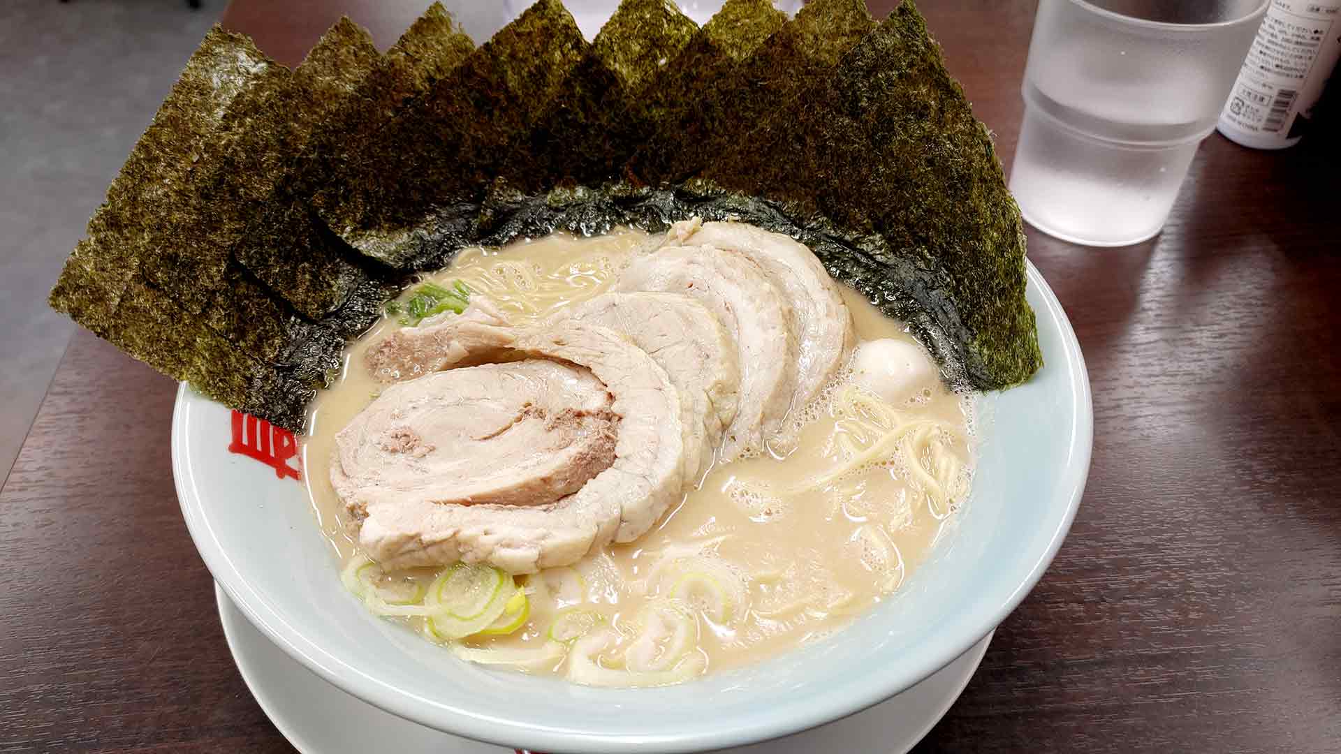 新長田にある横浜家系ラーメンのお店