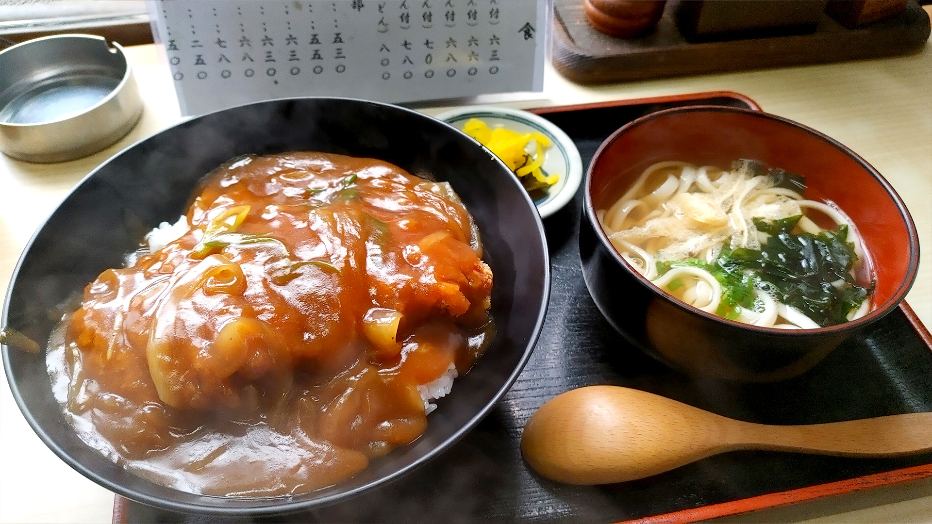 【神戸グルメ】板宿にある昭和レトロなおいしい手打ちうどんのお店