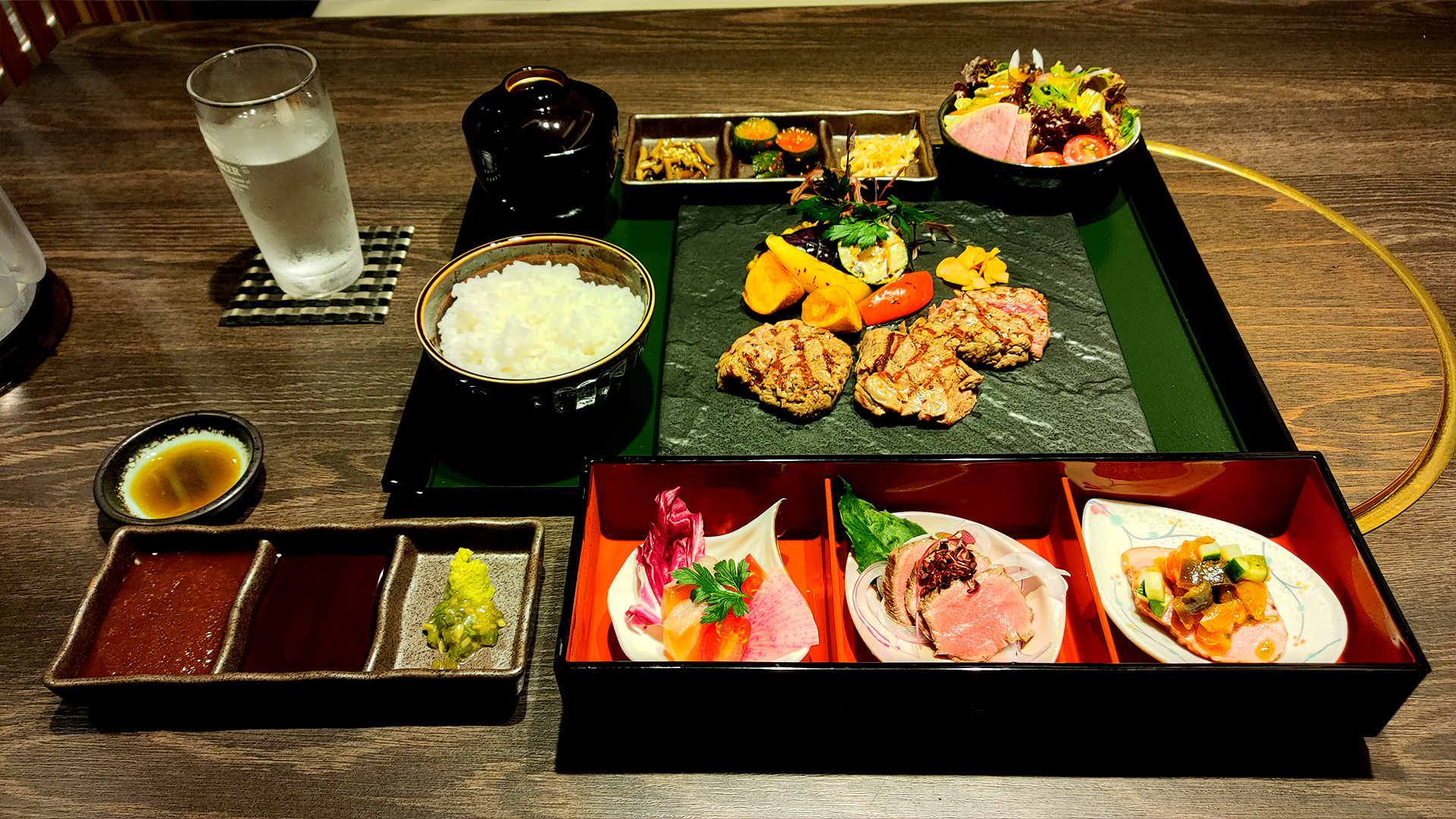 【神戸グルメ】今月一杯お一人様ドリンク一杯無料キャンペーン中！三宮でオープンした焼肉屋さん