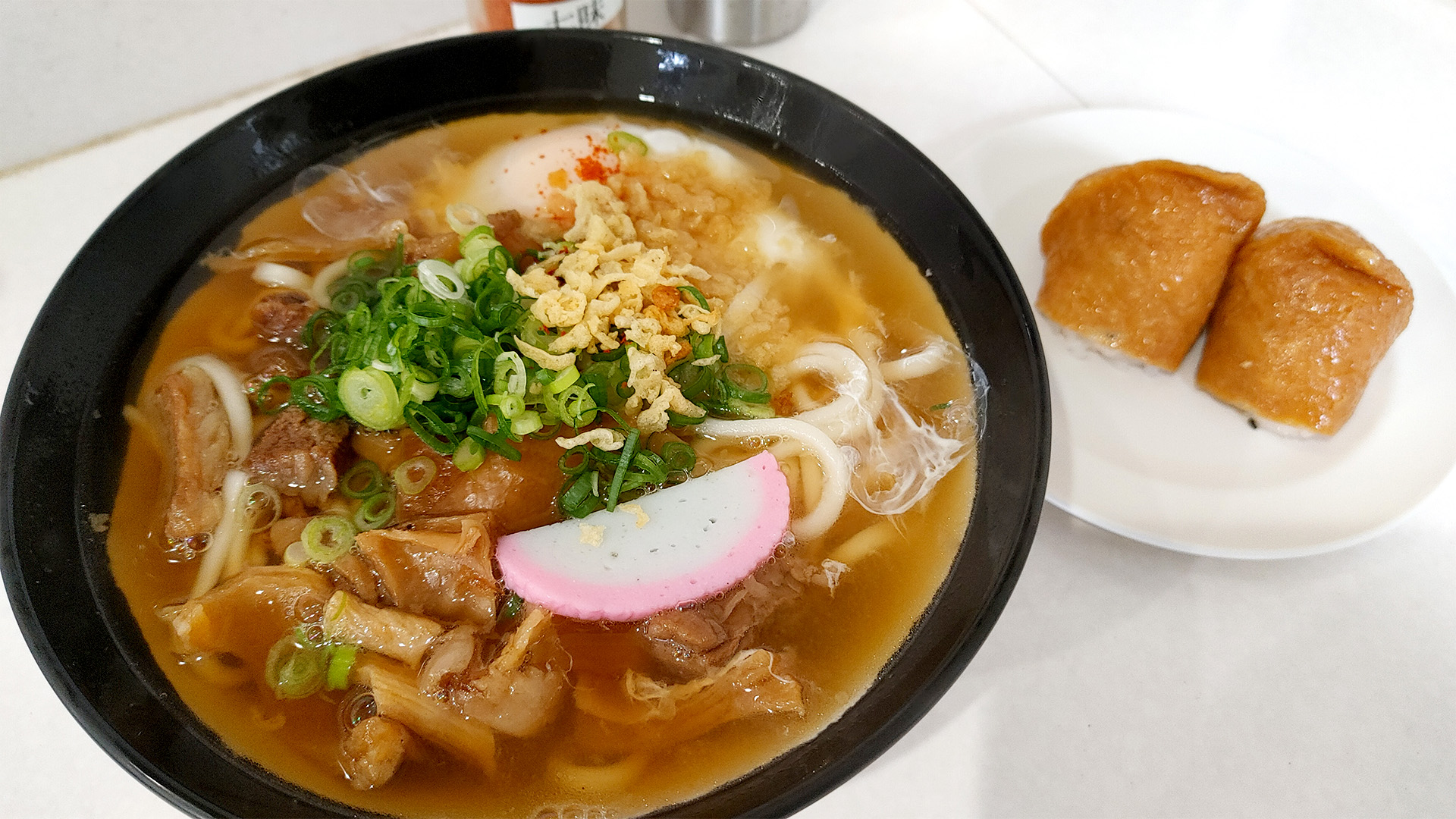 【神戸グルメ】お財布に優しい！味も優しい！ 新長田の立ち食いうどん・そばのお店