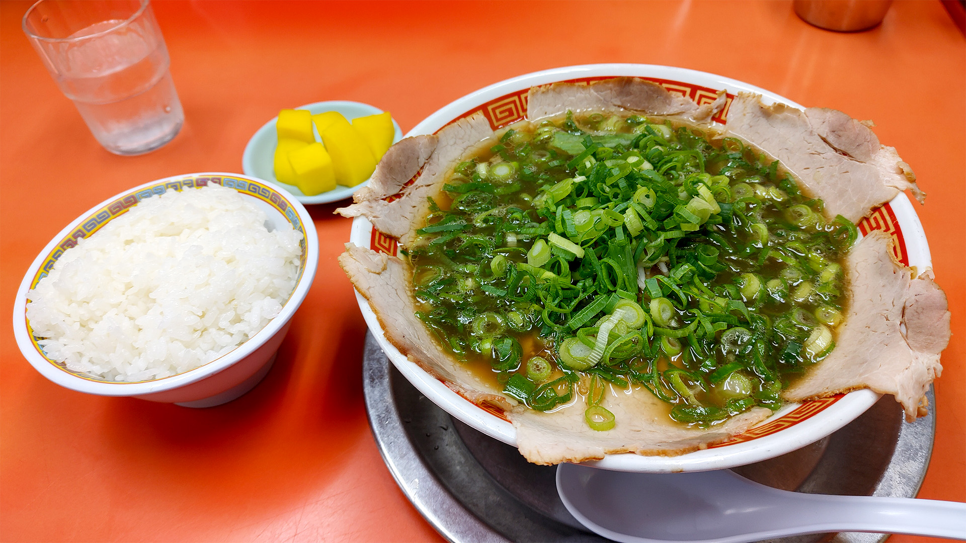 【神戸グルメ】大倉山にある有名ラーメンチェーン店の総本店！