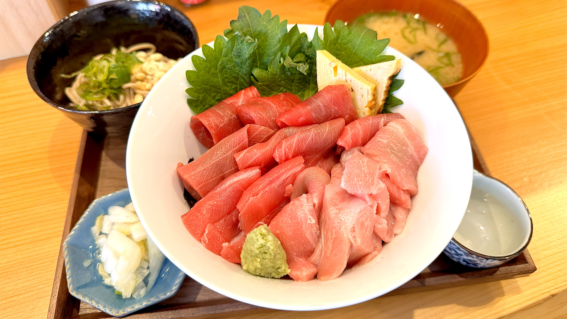 【神戸グルメ】青森県小泊産の本マグロを使った贅沢なマグロ丼のお店