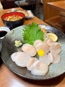 丸高食堂 ホタテ貝柱お造り