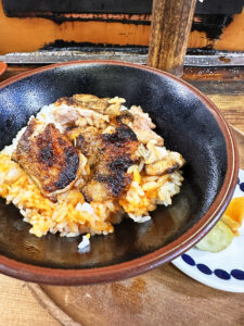 八栄亭上店 焼鳥丼