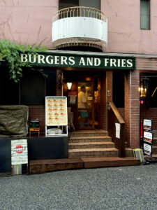 HYOE'S BURGERS + FRIES 外観