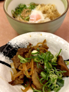 讃岐うどん 凡蔵 牛すじぶっかけ